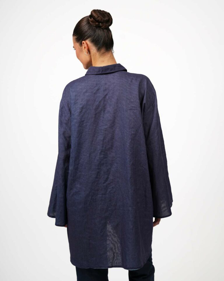 Oversize-Bluse mit Strahlenschutz Rückansicht.