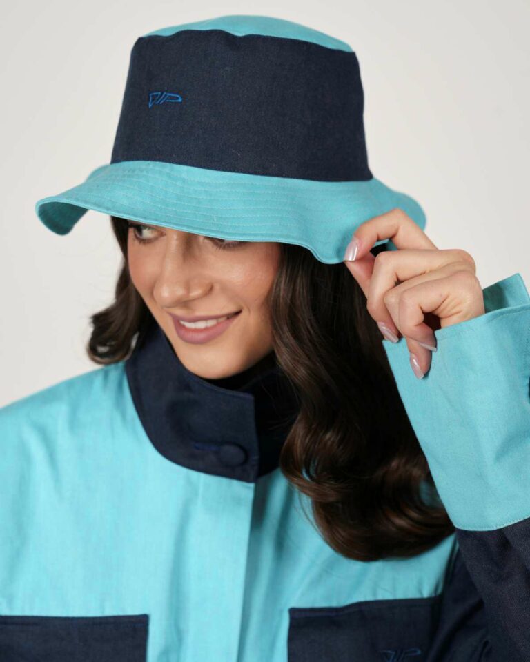 Fischerhut mit Strahlenschutz Funktion in Blau.